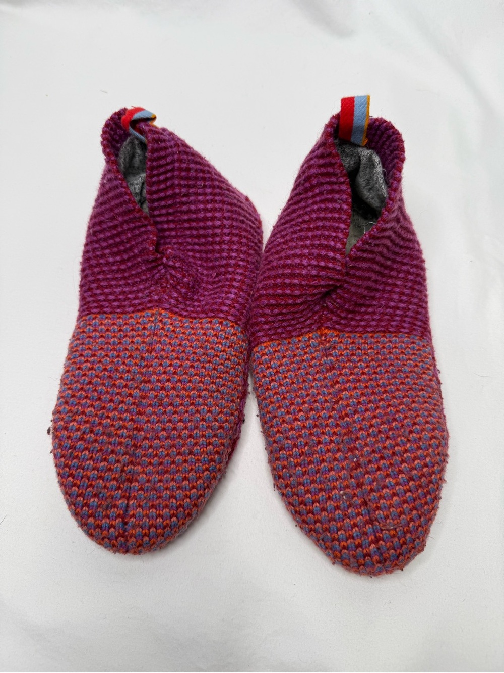 Bombas Gripper Slippers Size Small S 4-7 Purple Pink Orange Knit Non Slip
